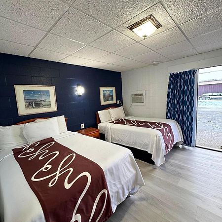 Sleep-Ees Inn, Saginaw & Frankenmuth Екстер'єр фото