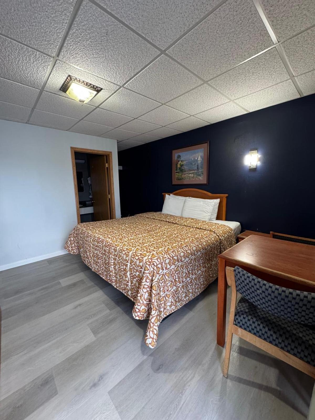 Sleep-Ees Inn, Saginaw & Frankenmuth Екстер'єр фото